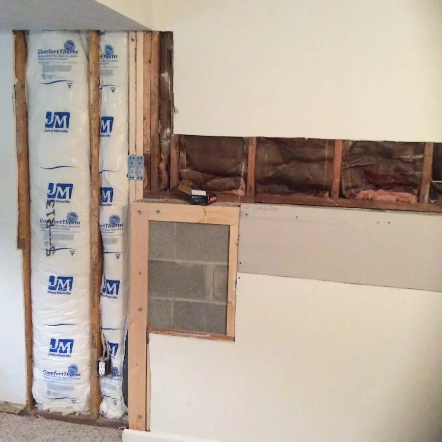 Wall insulation replacement during Structural Drying in Ellisville